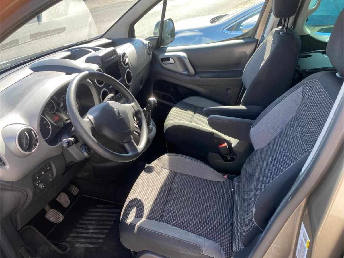 peugeot-partner-2017-gasolina-1199cc
