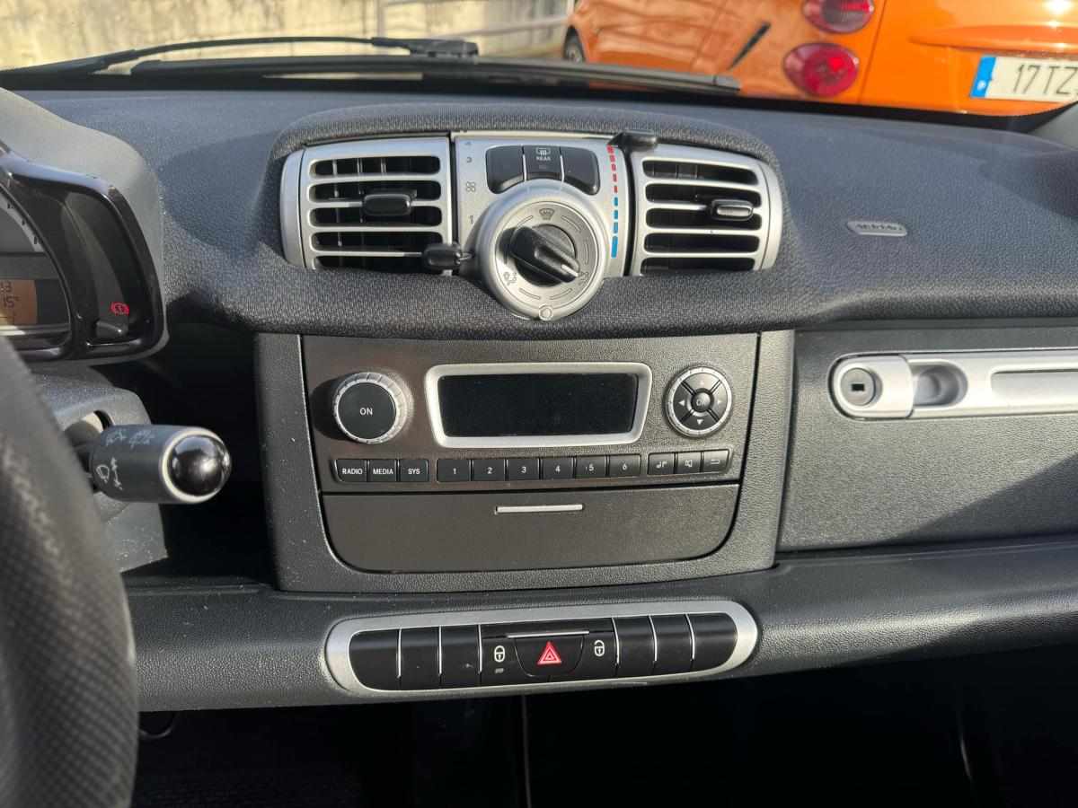 smart-fortwo-0-8-cdi-2011-diesel-799cc