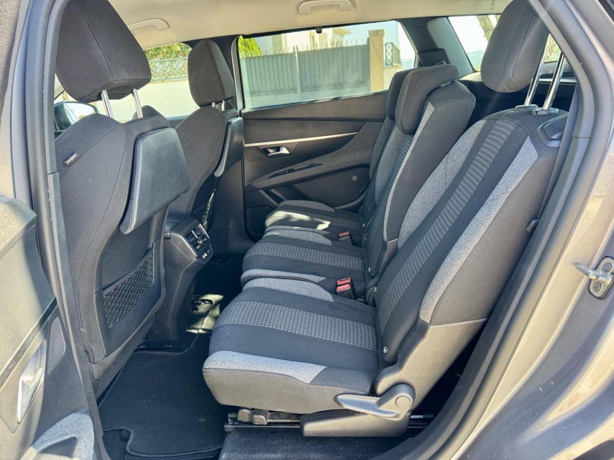 peugeot-5008-2022-diesel-1499cc