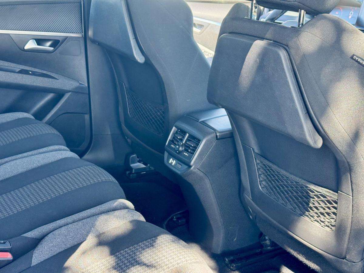 peugeot-5008-2022-diesel-1499cc