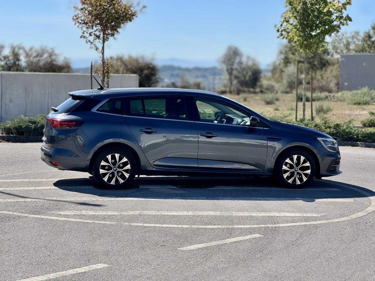 renault-megane-sport-tourer-2021-diesel-1461cc