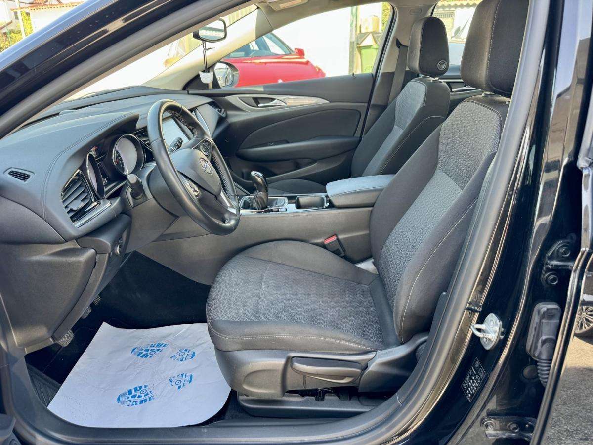 opel-insignia-2019-diesel-1600cc