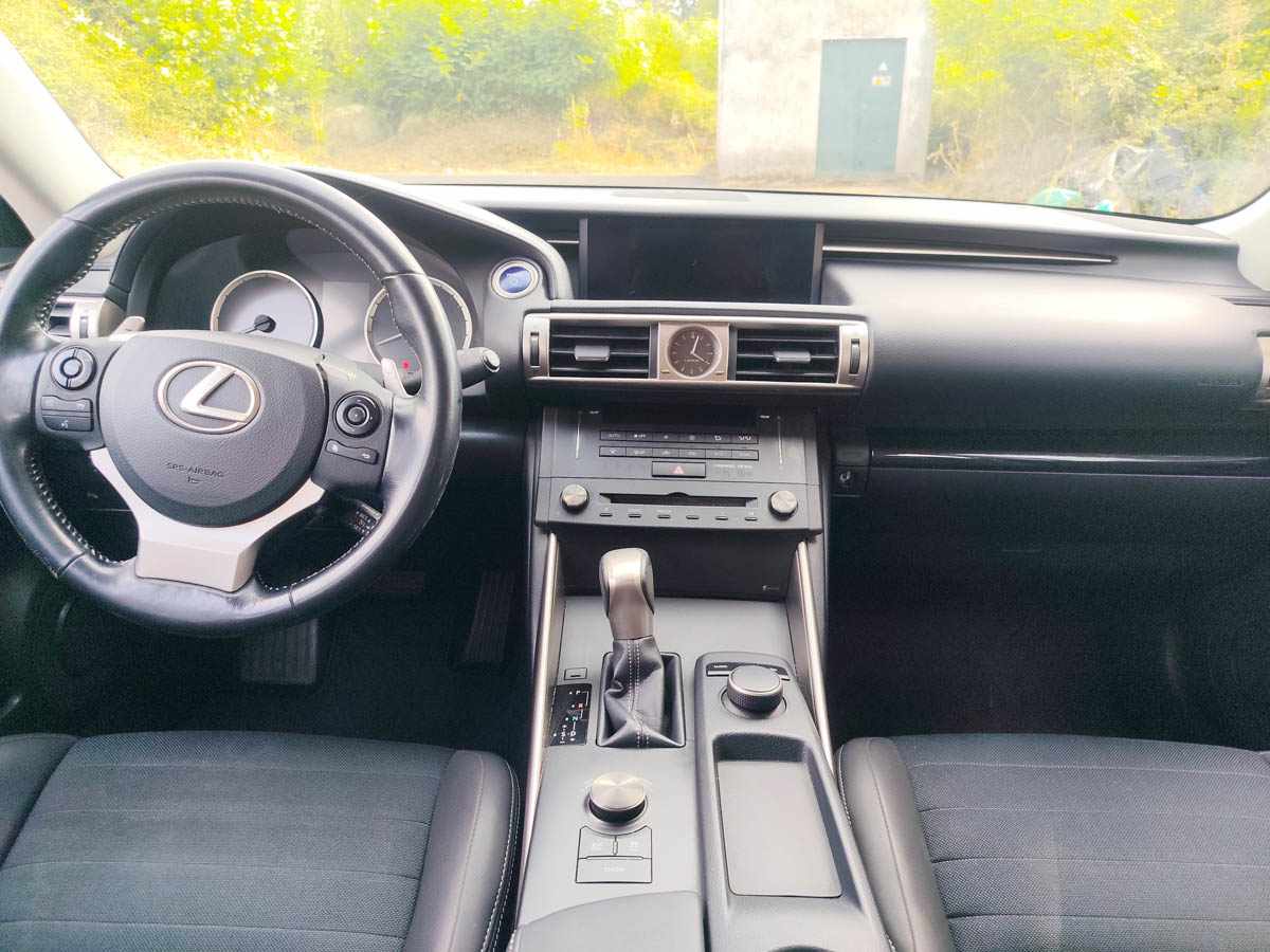 lexus-is-300h-2016-gasolina-2494cc
