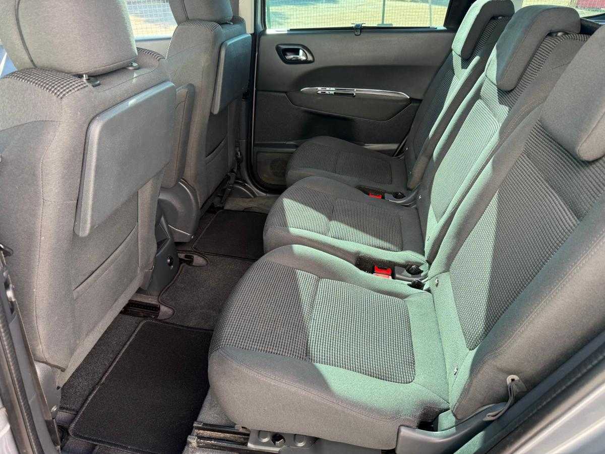 peugeot-5008-2016-diesel-1560cc
