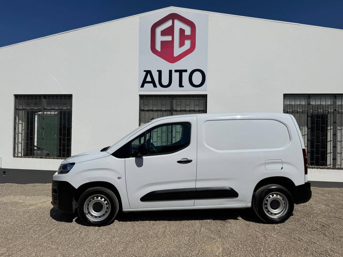 citroen-berlingo-2023-diesel-1499cc
