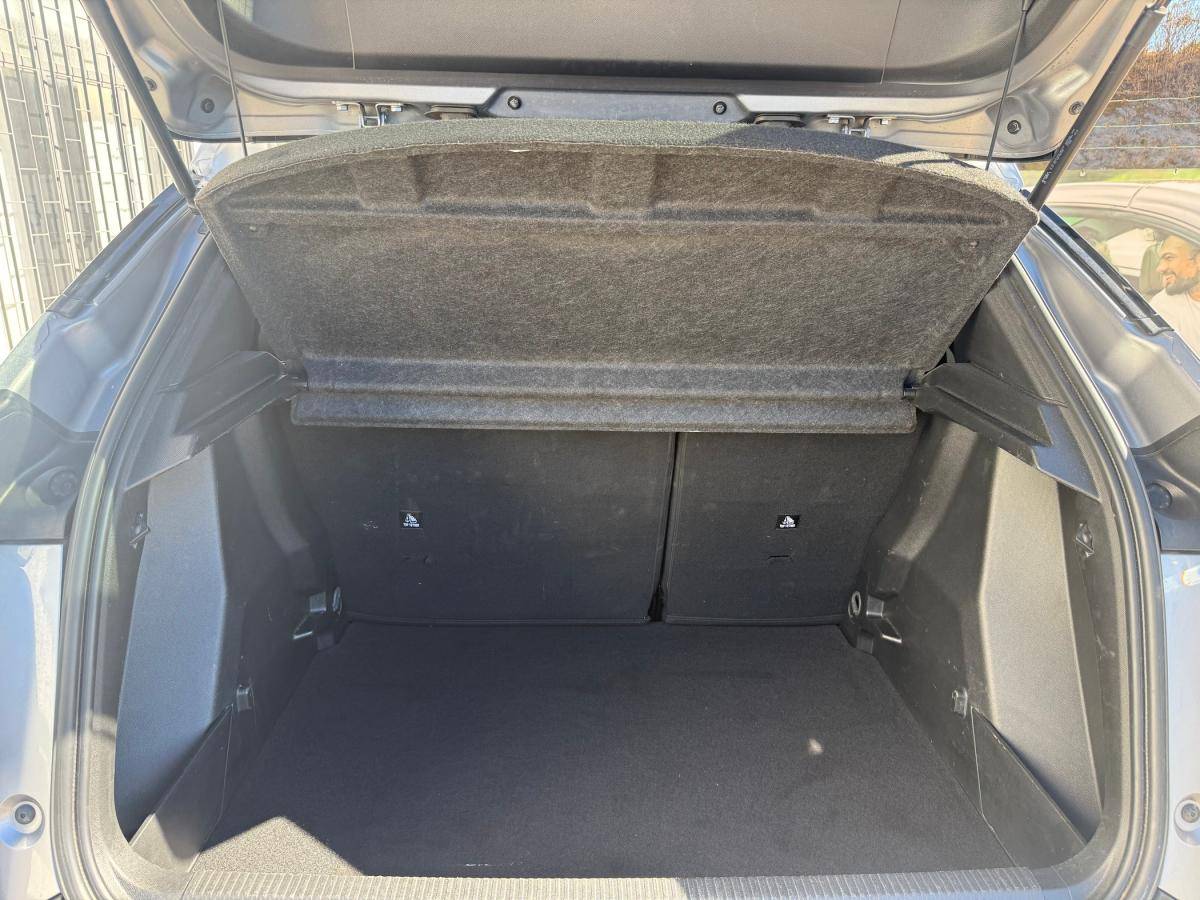 peugeot-2008-2023-gasolina-1199cc