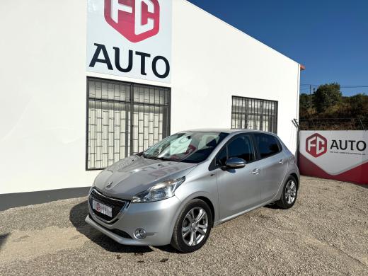 peugeot-208-2015-gasolina-1199cc