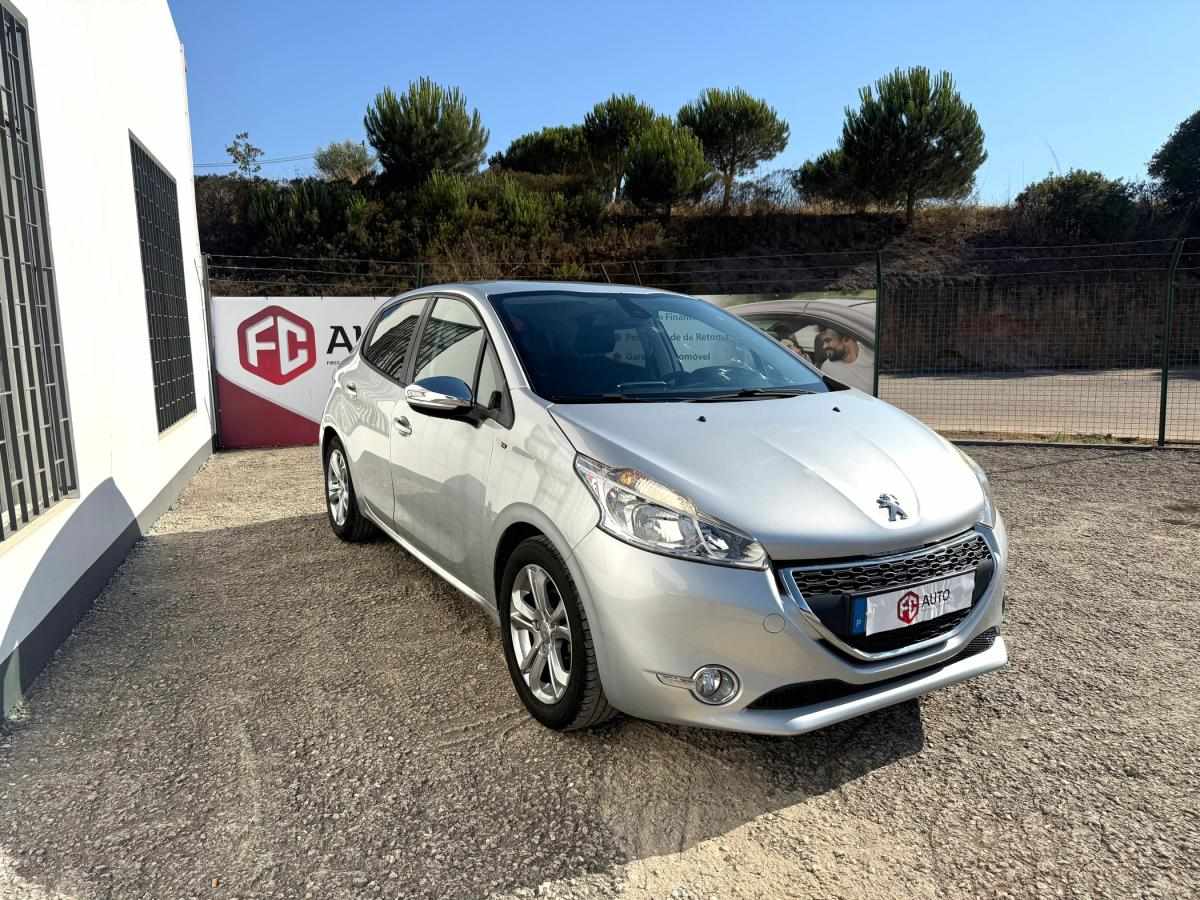 peugeot-208-2015-gasolina-1199cc