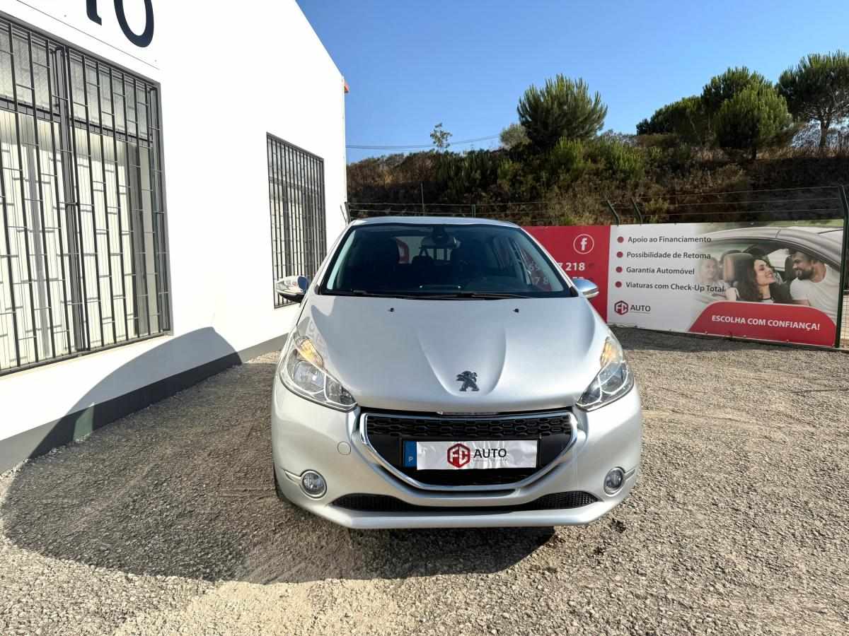 peugeot-208-2015-gasolina-1199cc
