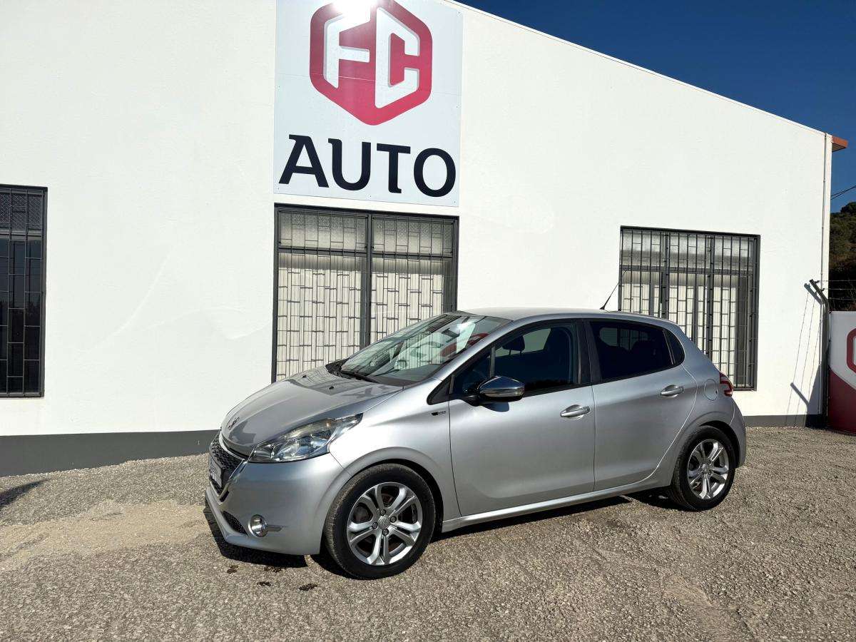 peugeot-208-2015-gasolina-1199cc