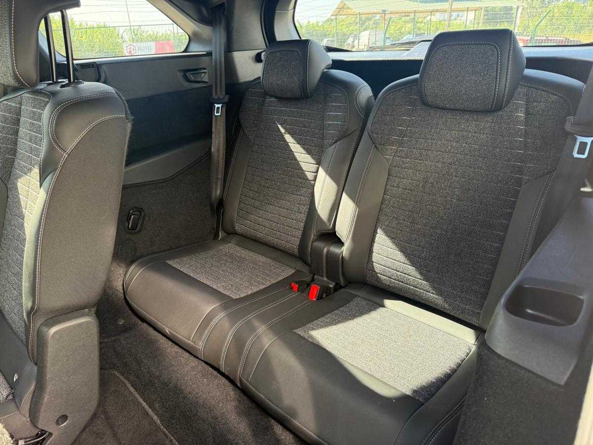 peugeot-5008-2025-gasolina-1199cc