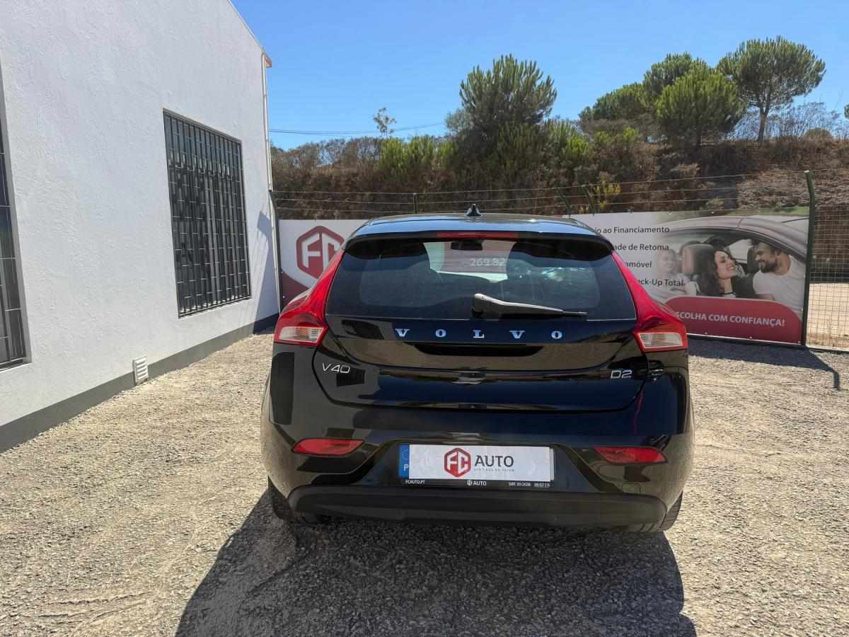 volvo-v40-2018-diesel-1969cc