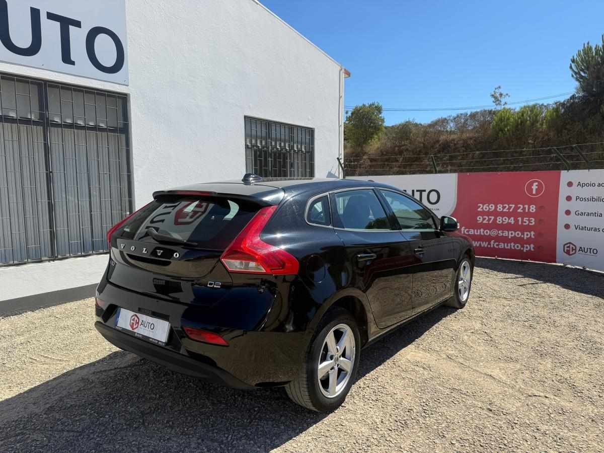 volvo-v40-2018-diesel-1969cc