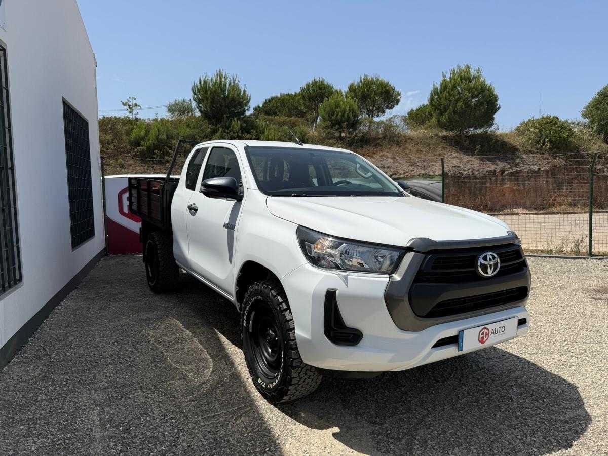 toyota-hilux-2022-diesel-2393cc