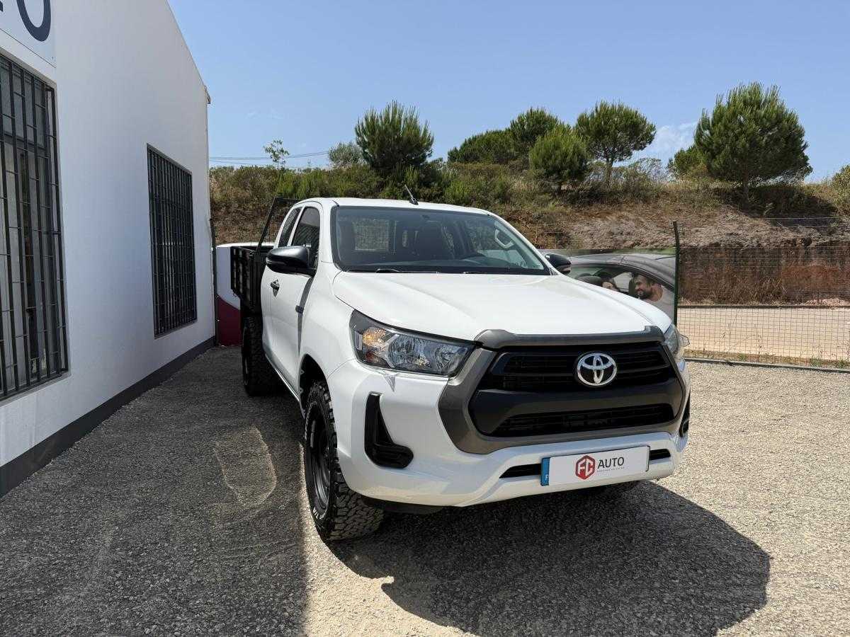 toyota-hilux-2022-diesel-2393cc