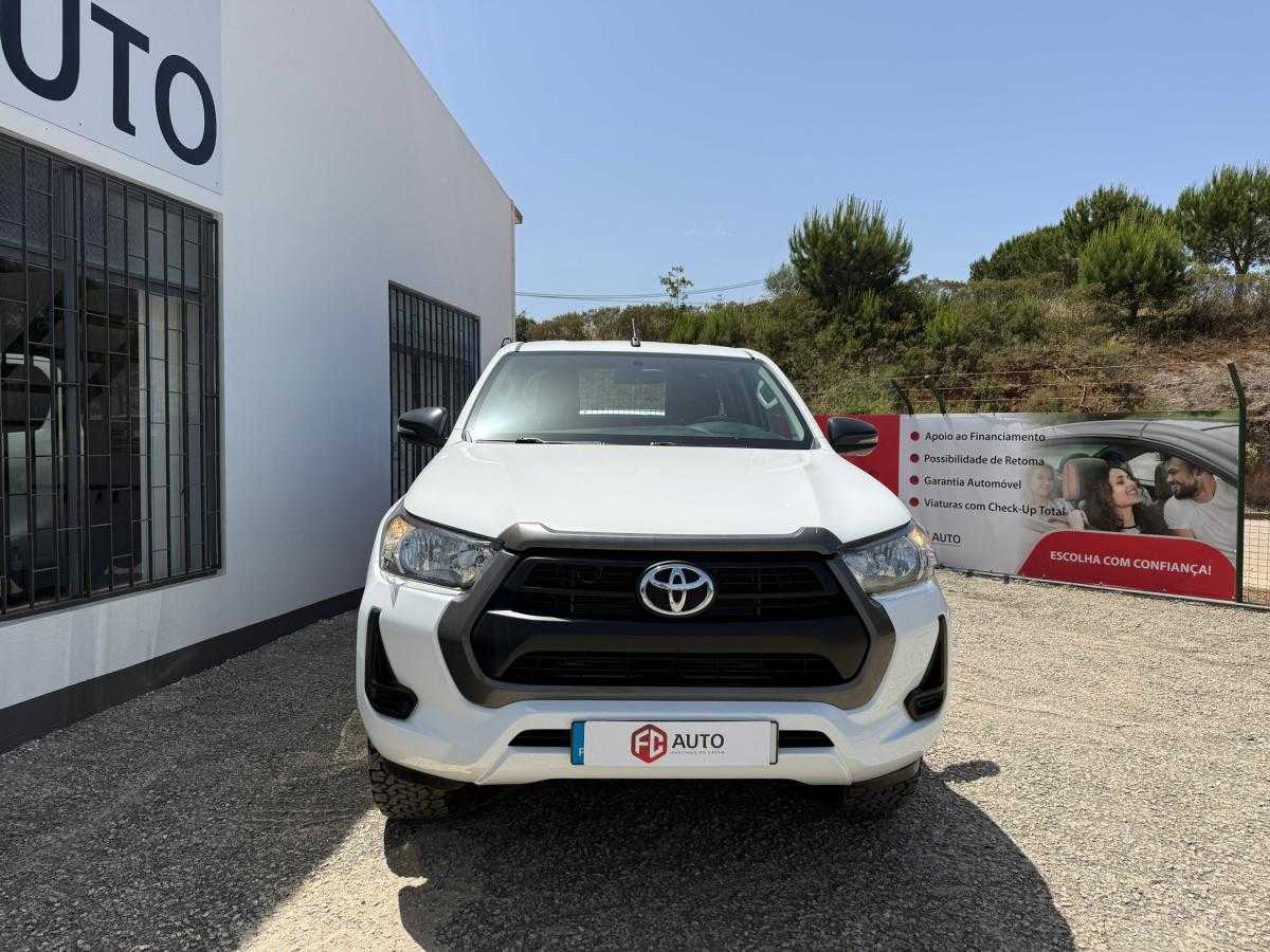 toyota-hilux-2022-diesel-2393cc