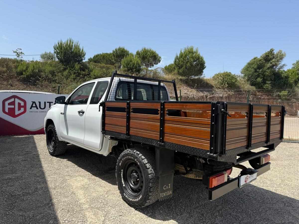toyota-hilux-2022-diesel-2393cc