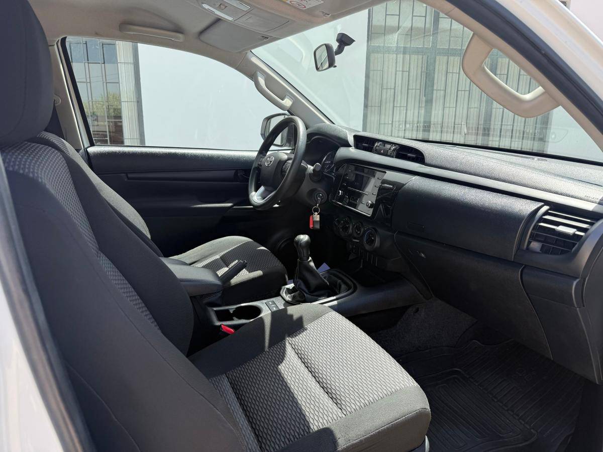 toyota-hilux-2022-diesel-2393cc