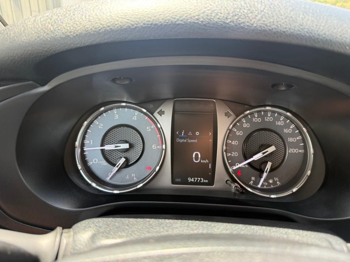 toyota-hilux-2022-diesel-2393cc