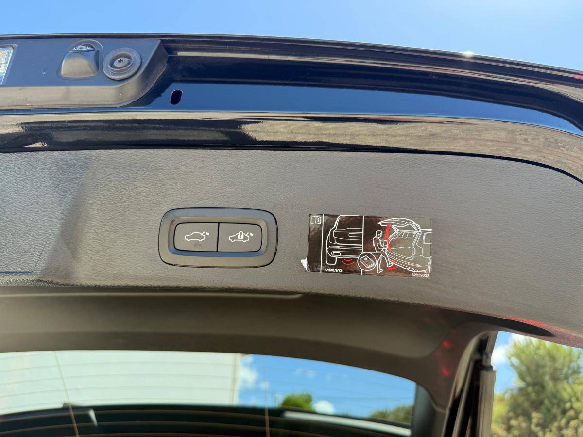 volvo-xc40-2022-hibrido-a-gasolina-1477cc