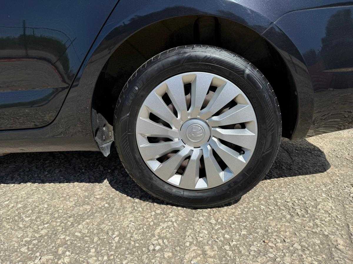 skoda-octavia-break-2014-diesel-1598cc