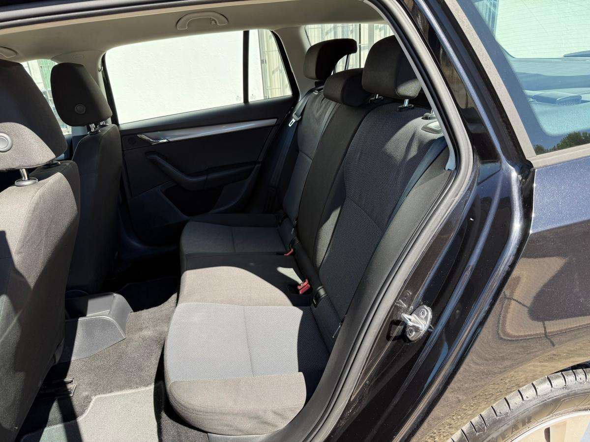 skoda-octavia-break-2014-diesel-1598cc