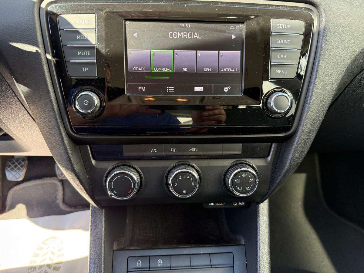 skoda-octavia-break-2014-diesel-1598cc