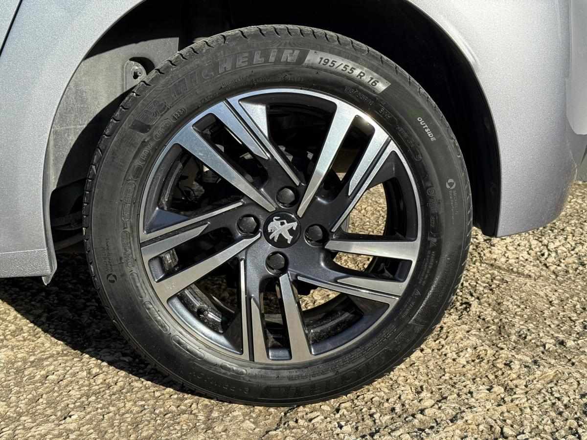 peugeot-208-2023-gasolina-1199cc