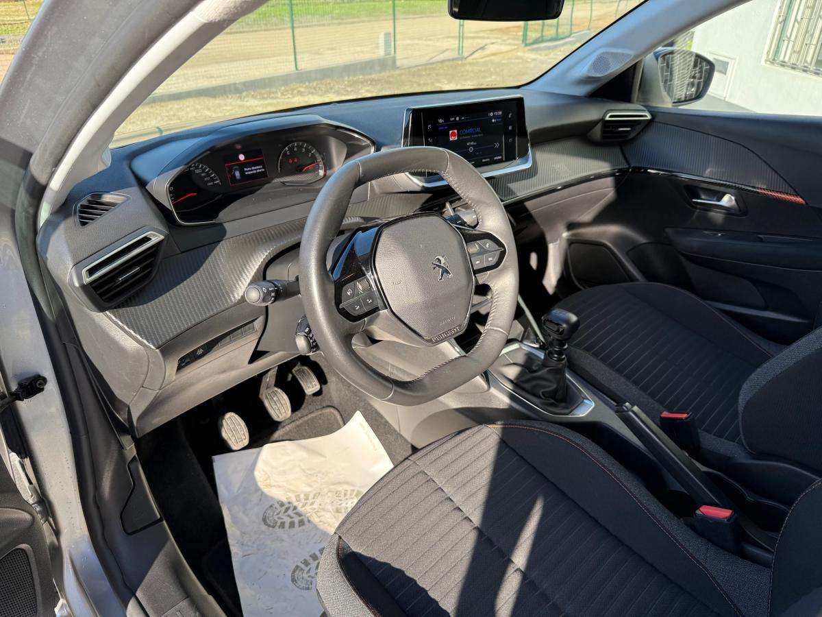 peugeot-208-2023-gasolina-1199cc