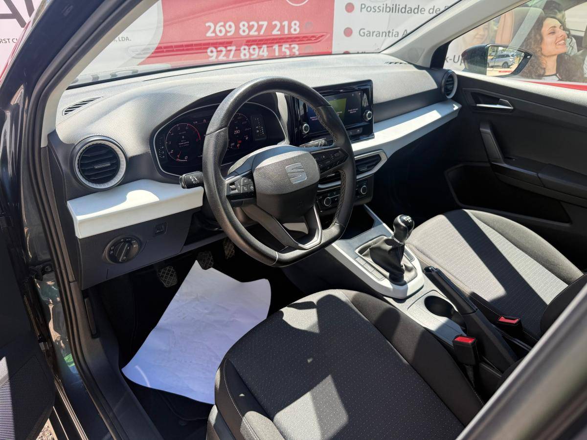 seat-arona-2023-gasolina-999cc