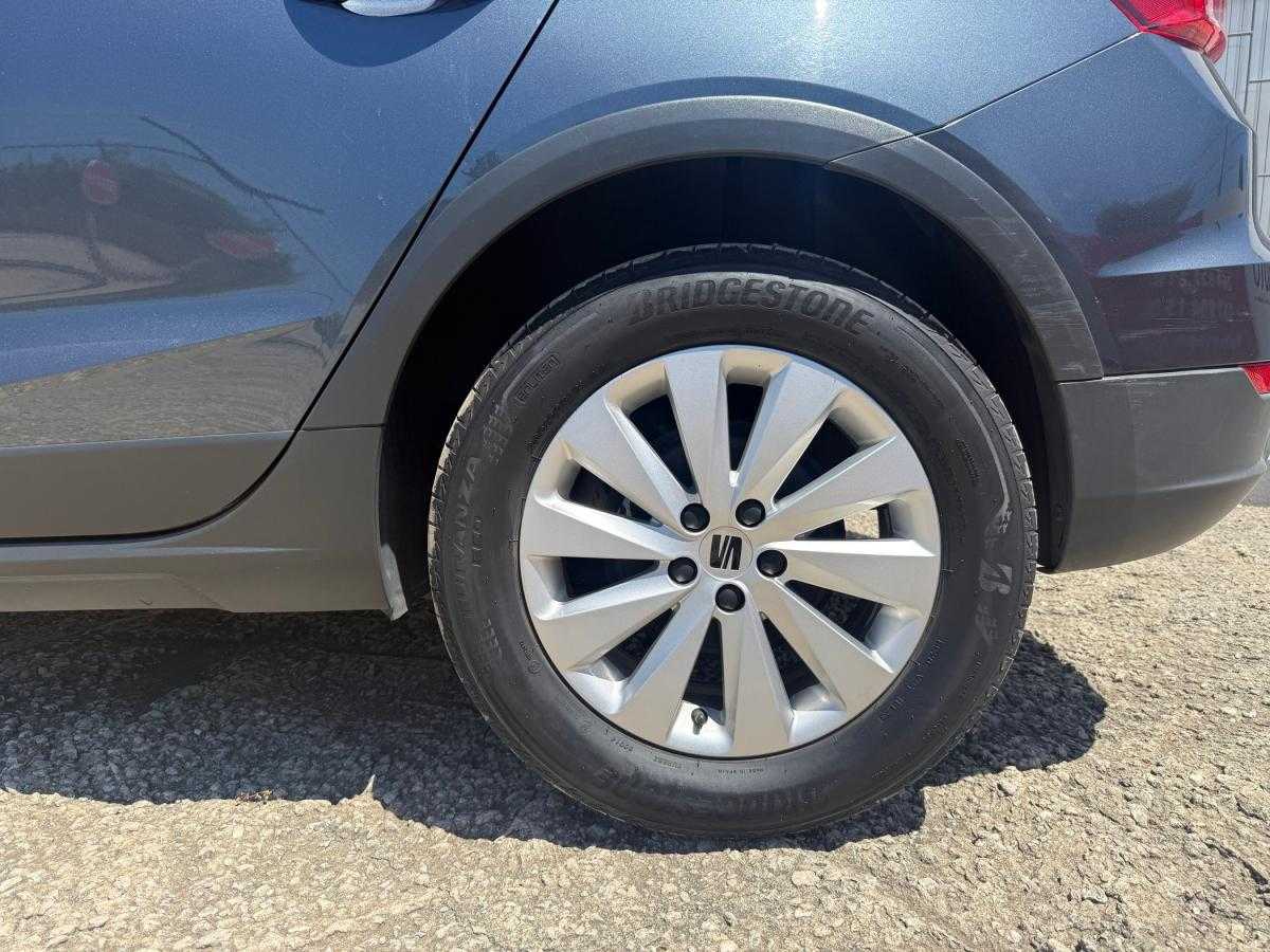 seat-arona-2023-gasolina-999cc