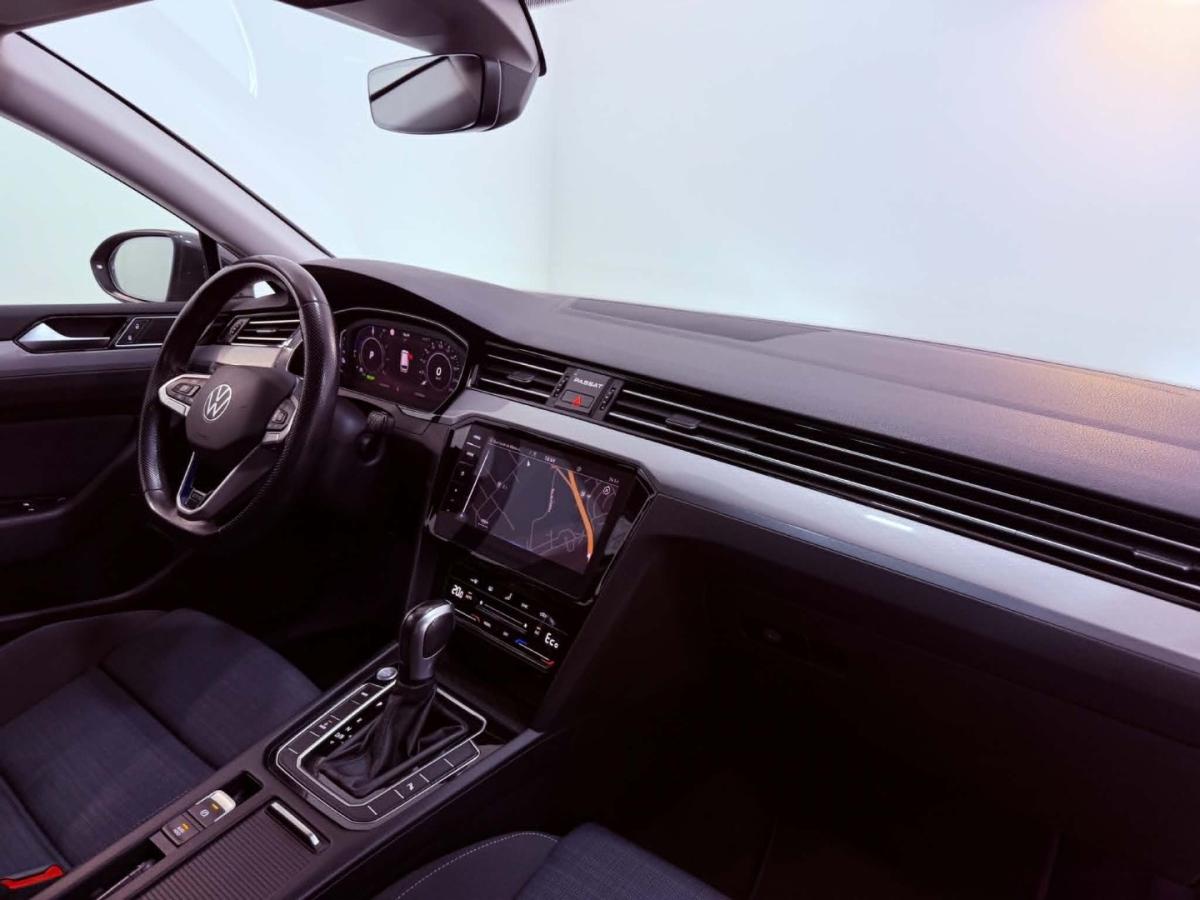 volkswagen-passat-variant-2022-hibrido-1395cc