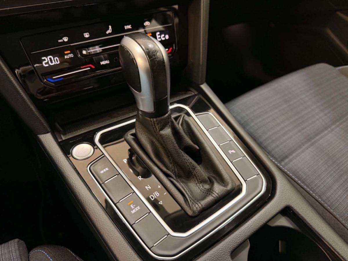 volkswagen-passat-variant-2022-hibrido-1395cc
