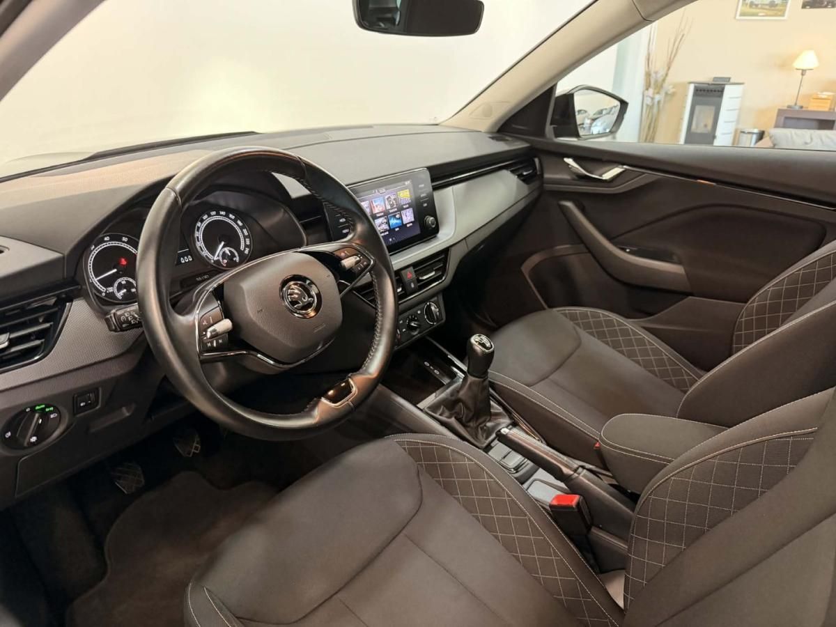 skoda-kamiq-2023-gasolina-999cc