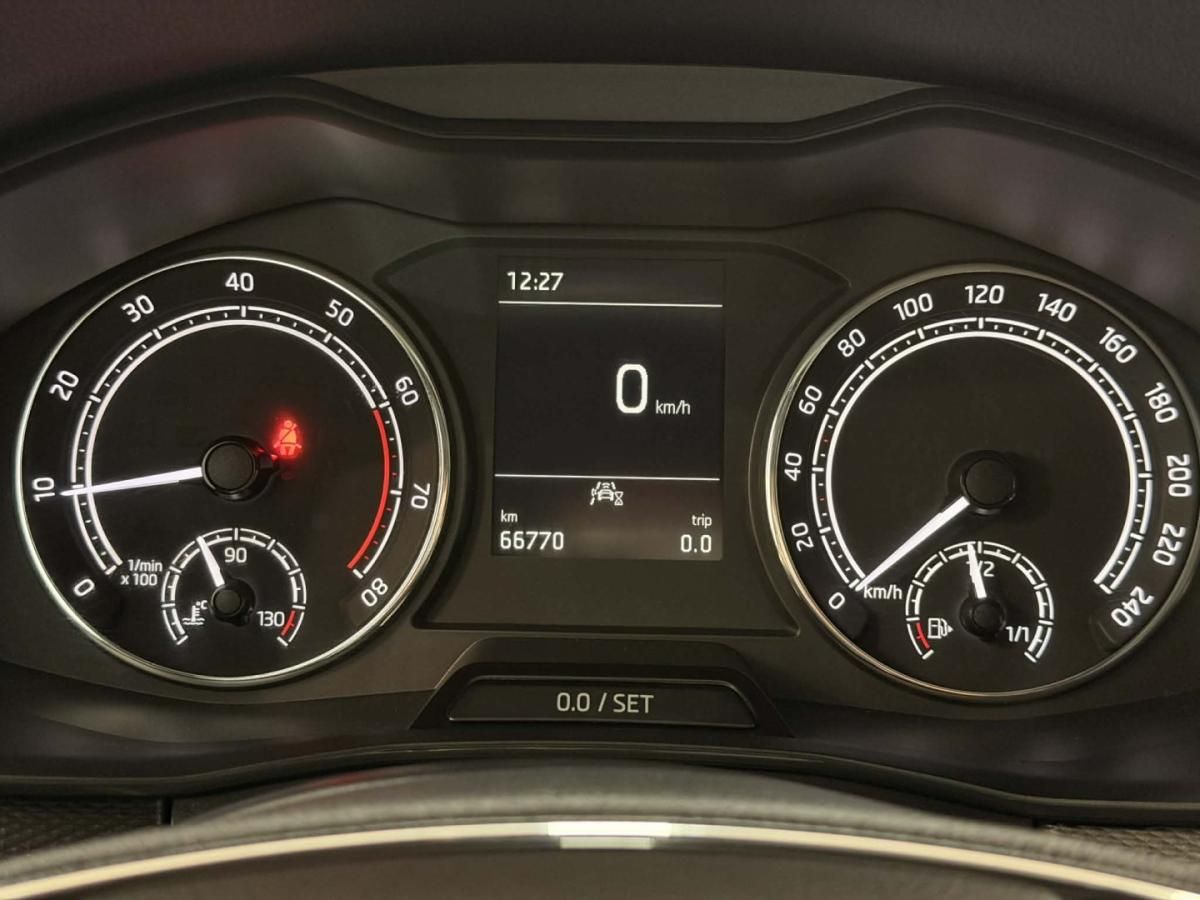 skoda-kamiq-2023-gasolina-999cc