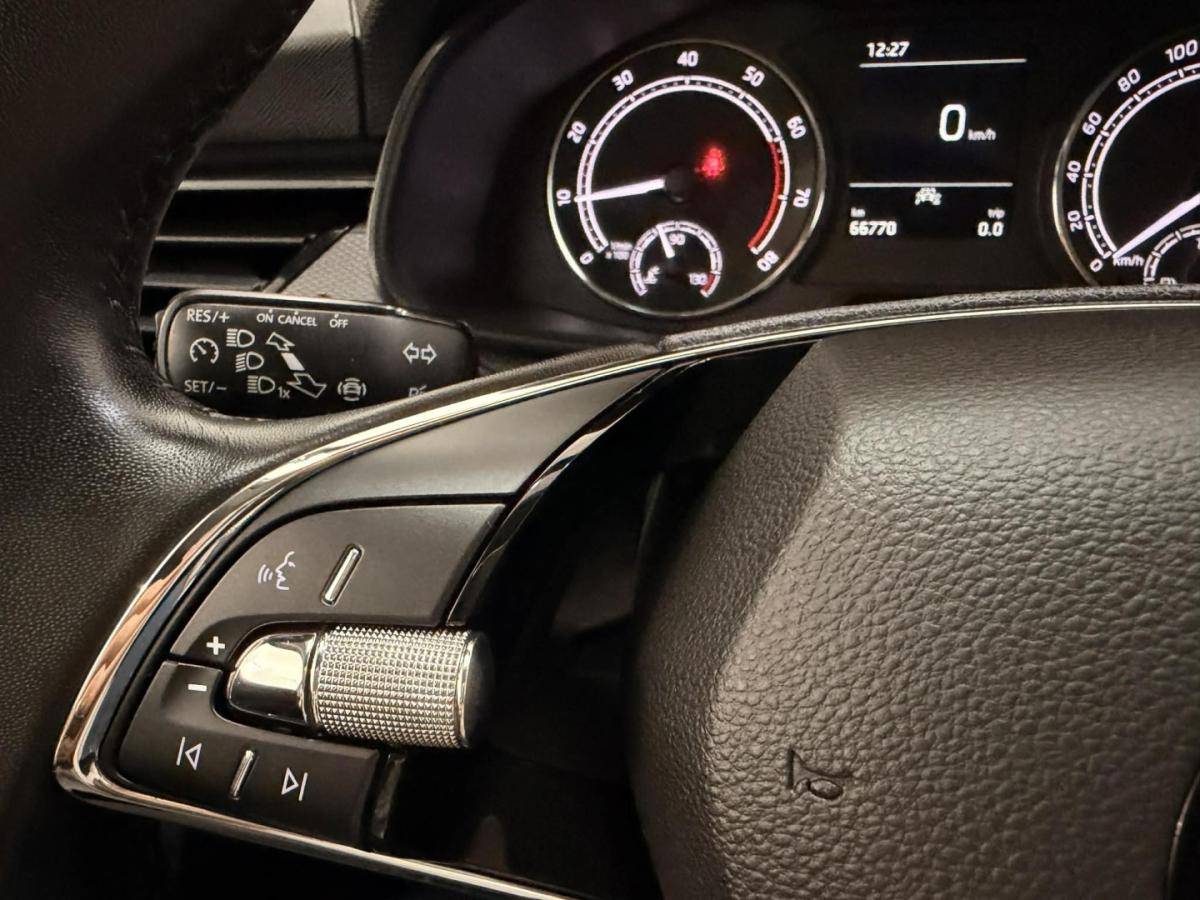 skoda-kamiq-2023-gasolina-999cc