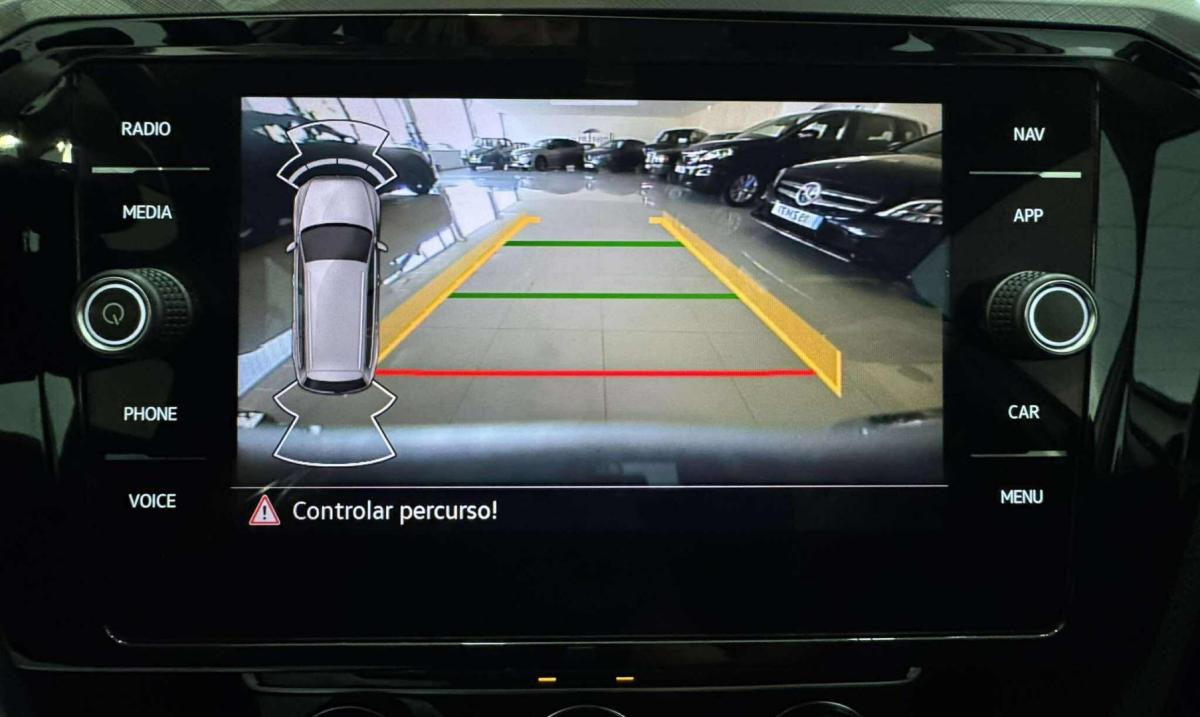 volkswagen-passat-variant-2020-diesel-1598cc
