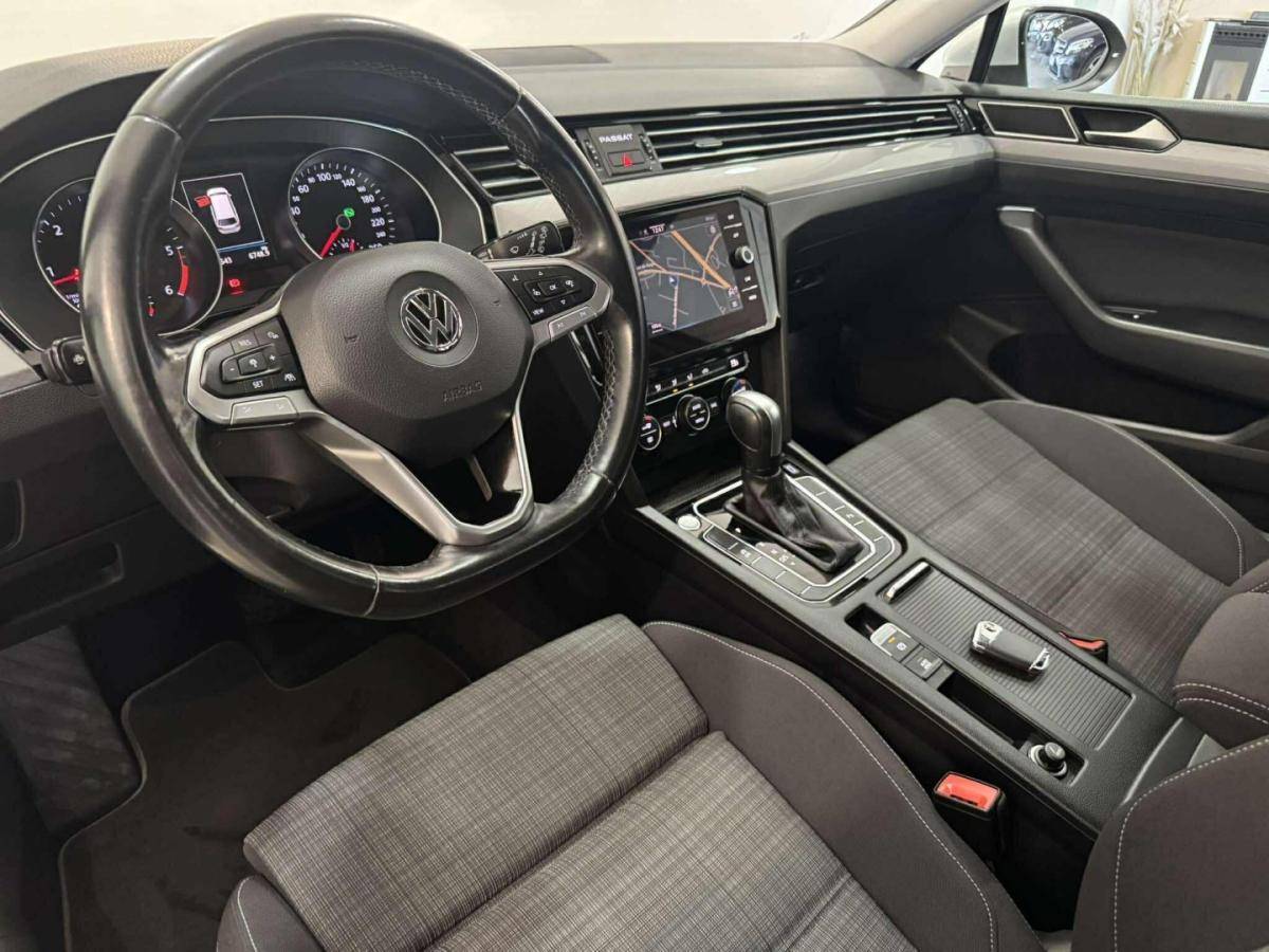 volkswagen-passat-variant-2020-diesel-1598cc