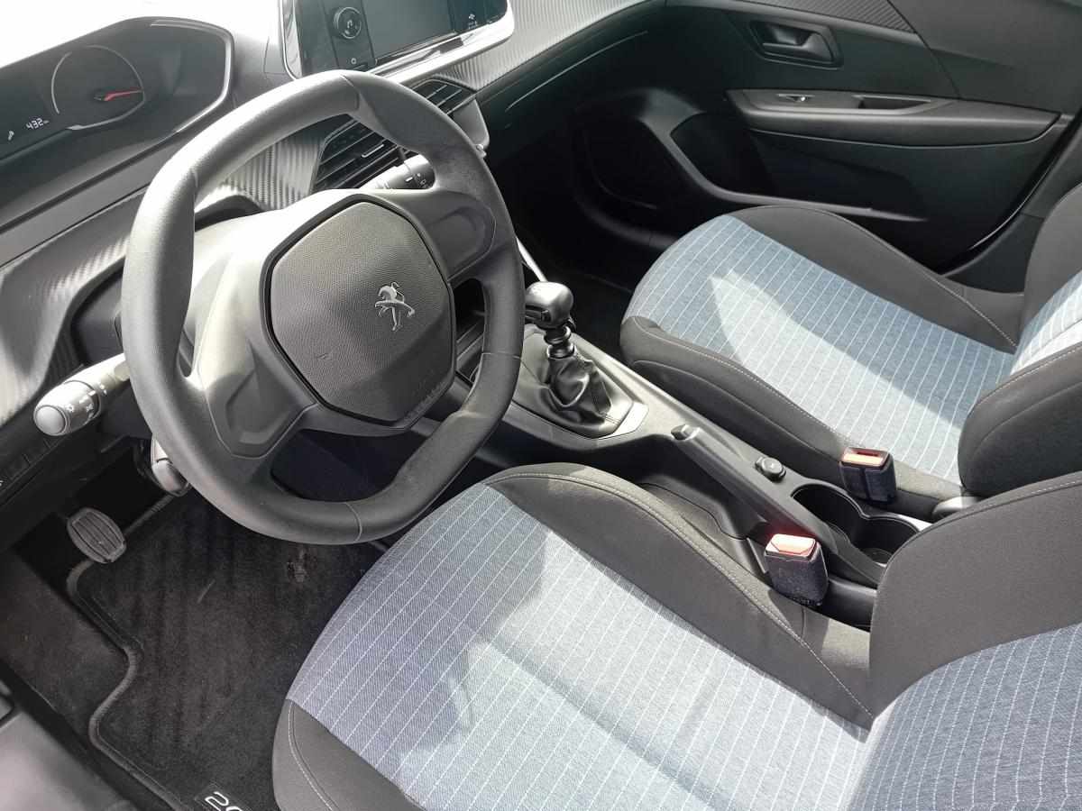 peugeot-208-1-5-102cv-2022-diesel-1499cc