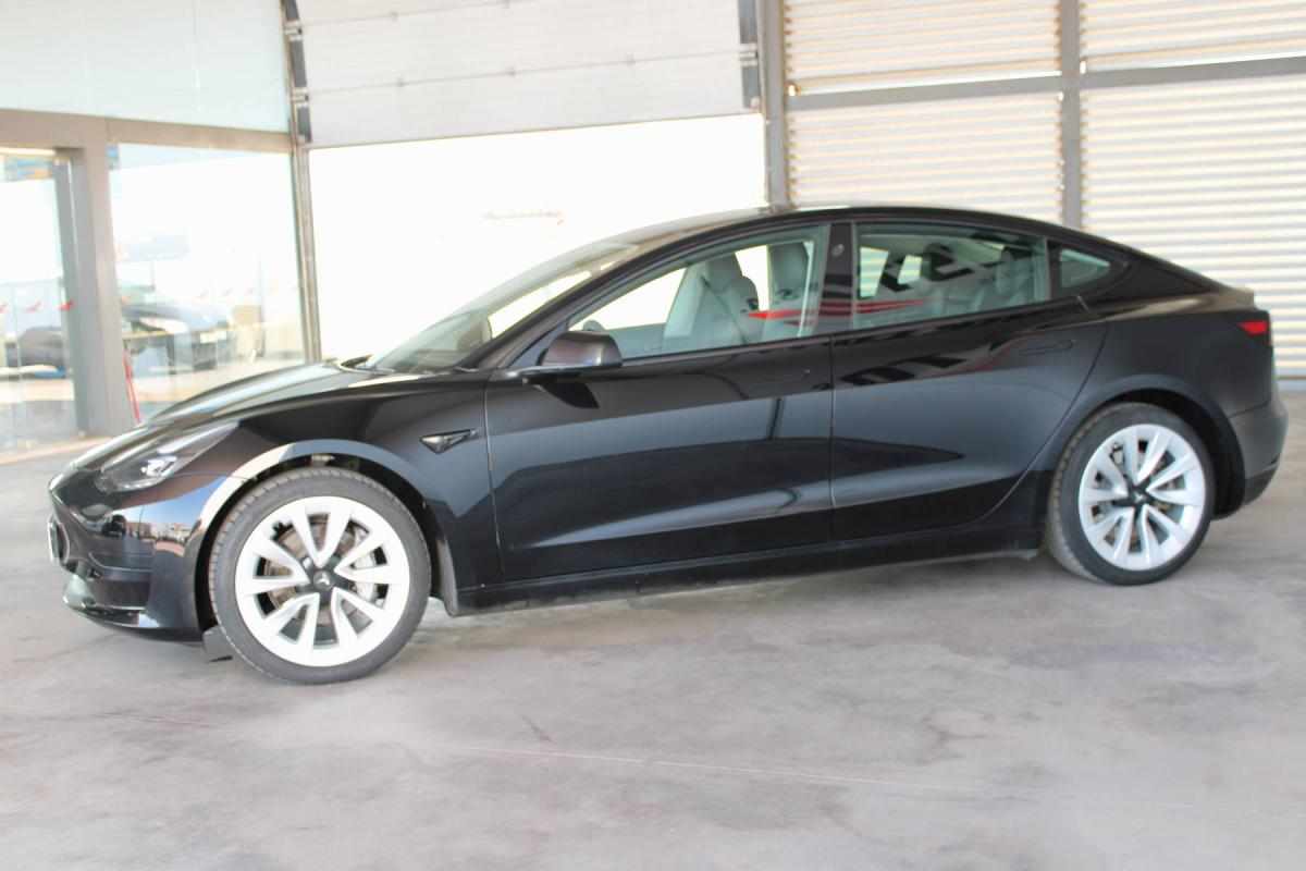 tesla-model-3-standard-range-2023-eletrico