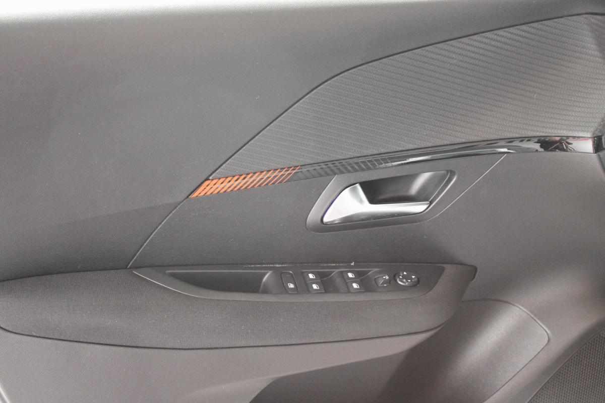peugeot-208-1-2-puretech-2023-gasolina-1199cc