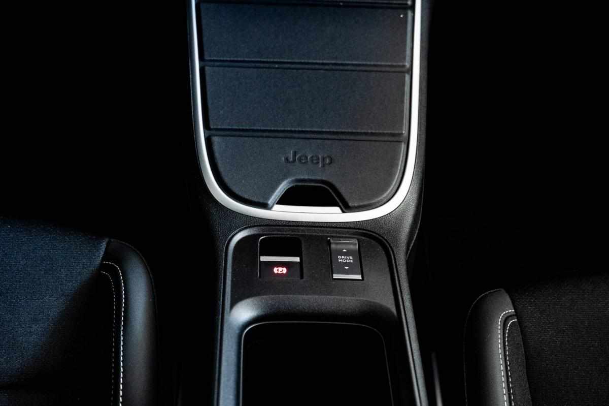 jeep-avenger-54-kwh-2026-eletrico