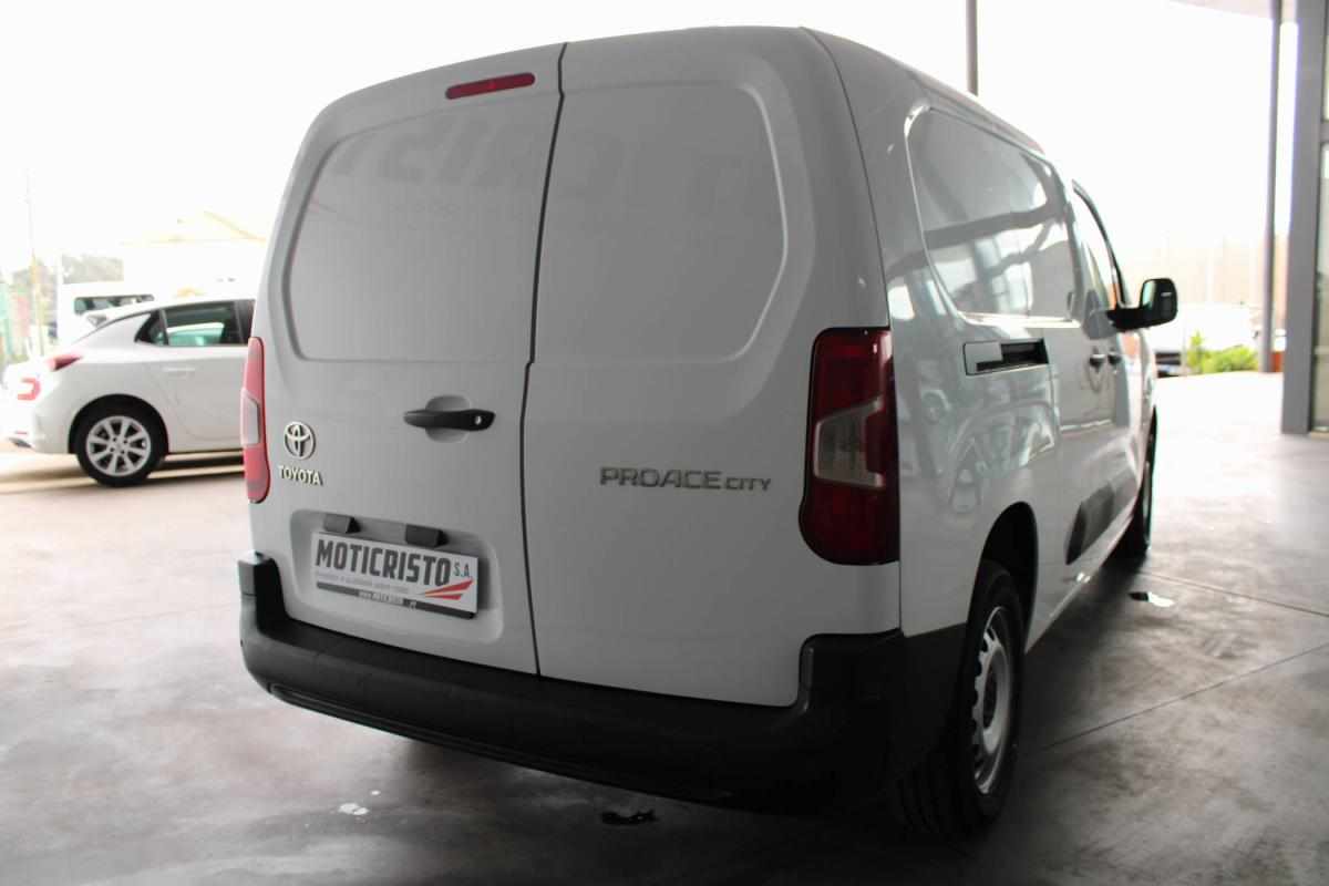 toyota-proace-city-1-5-102cv-2023-diesel-1499cc