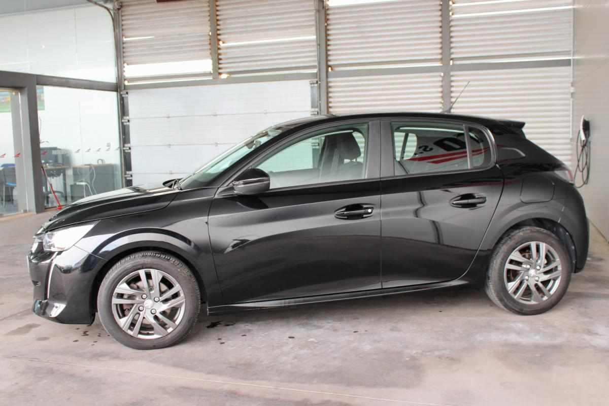 peugeot-208-1-5-102cv-2022-diesel-1499cc