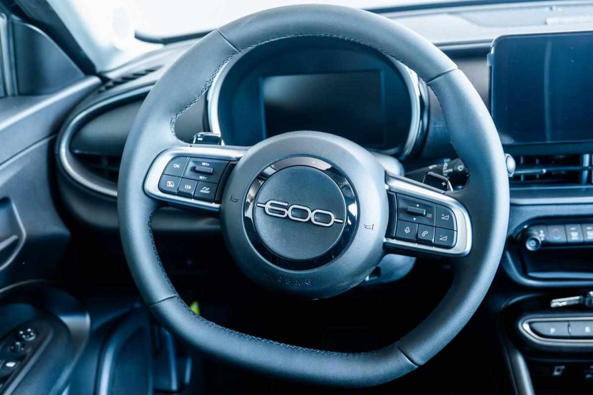 fiat-600-1-2-mild-hybrid-2025-gasolina-1199cc