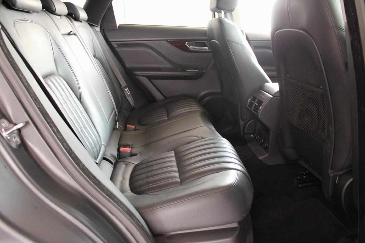 jaguar-f-pace-30d-awd-2017-diesel-2993cc