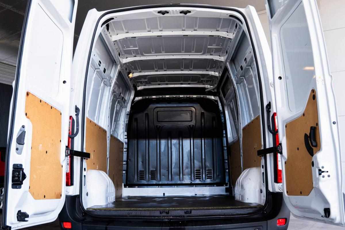 renault-master-2-3-dci-2024-diesel-2298cc