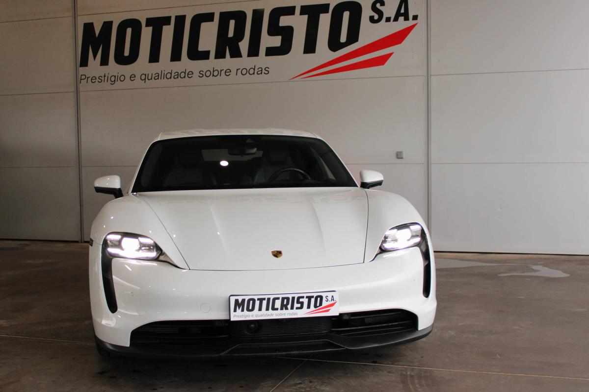 porsche-taycan-4s-2020-eletrico