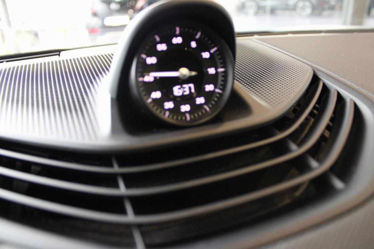 porsche-taycan-4s-2020-eletrico