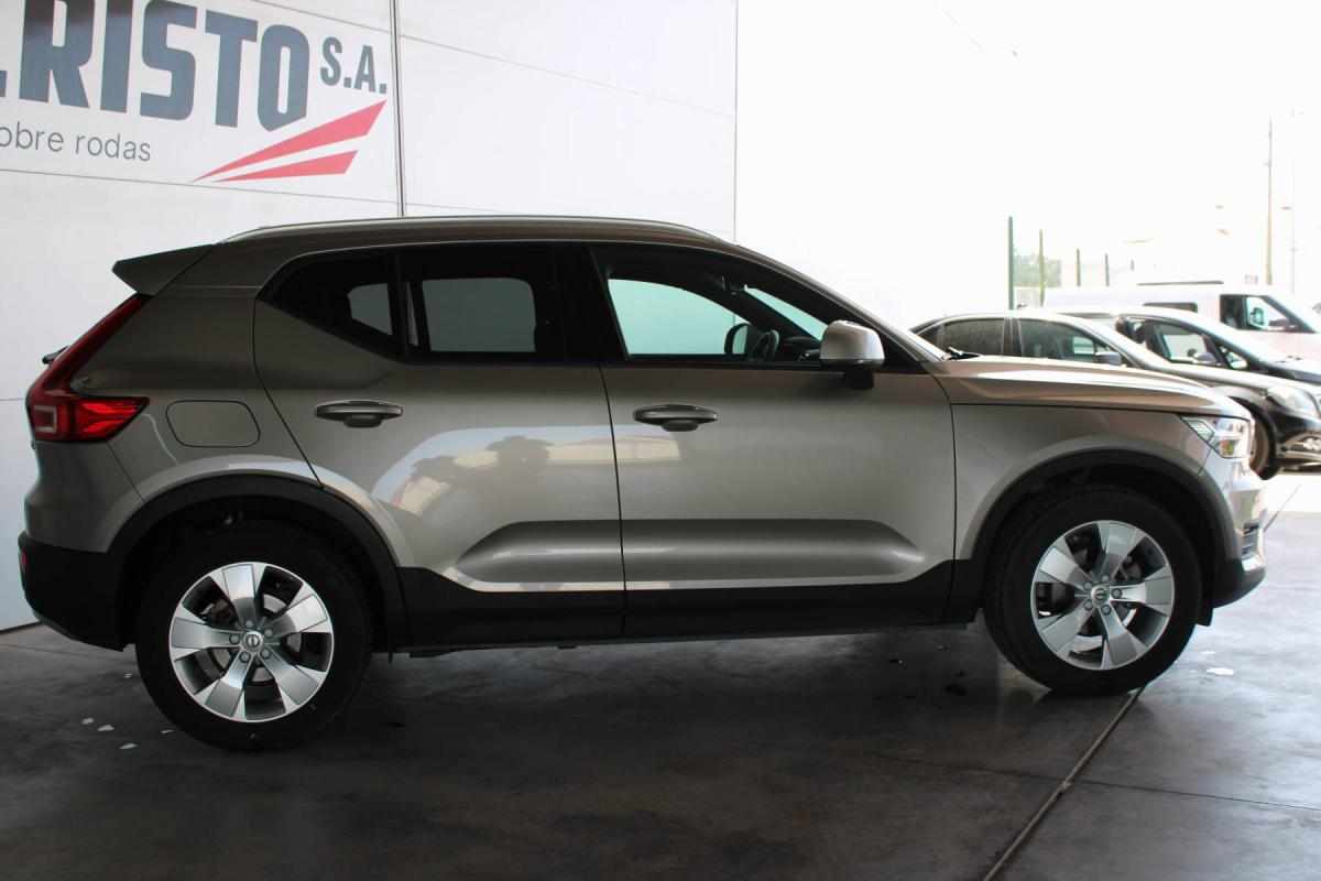 volvo-xc40-1-5-t2-2022-gasolina-1477cc